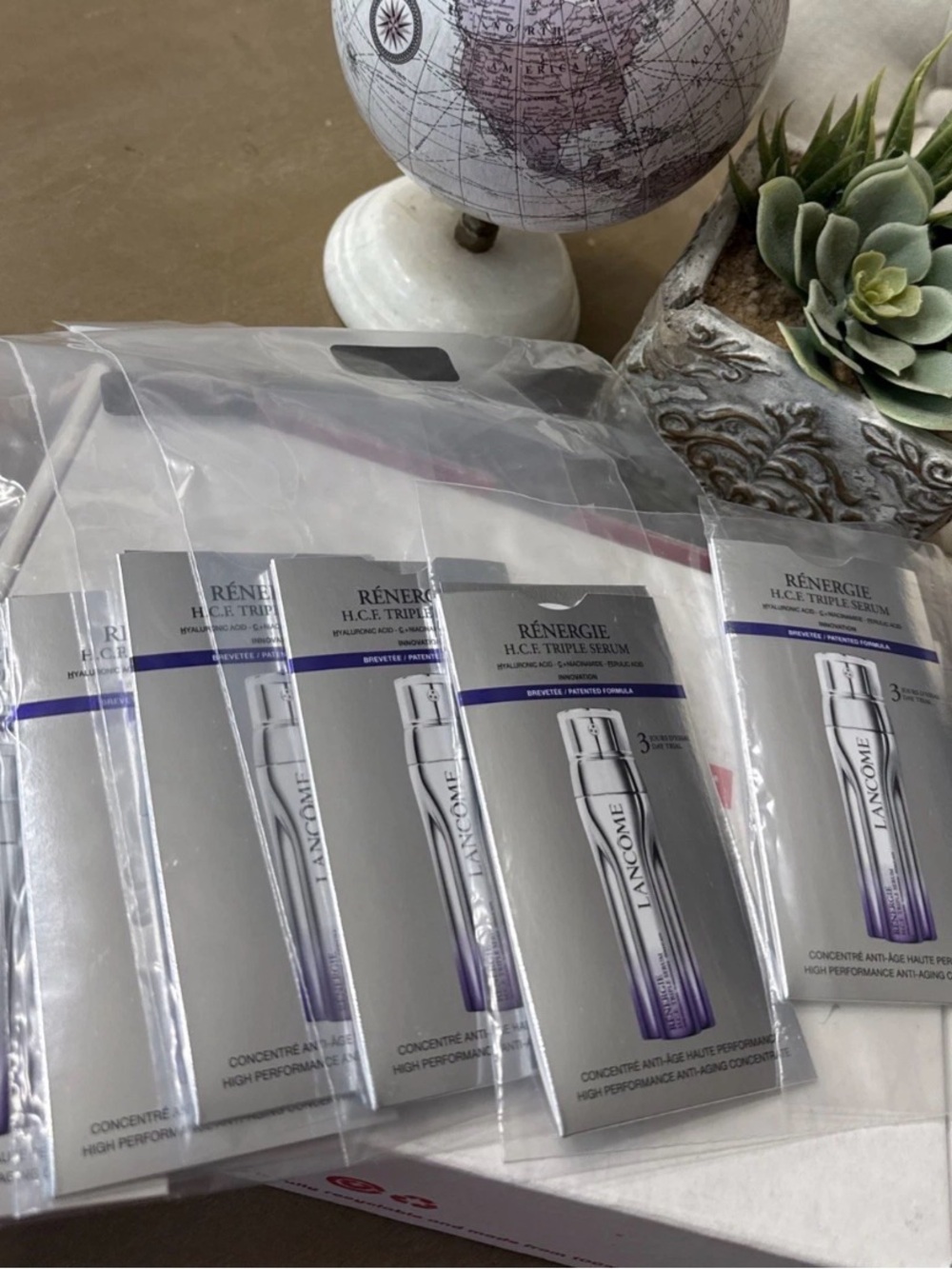 5 Lancôme Rénergie H.C.F. Triple Serum Sachets - Silver & Purple